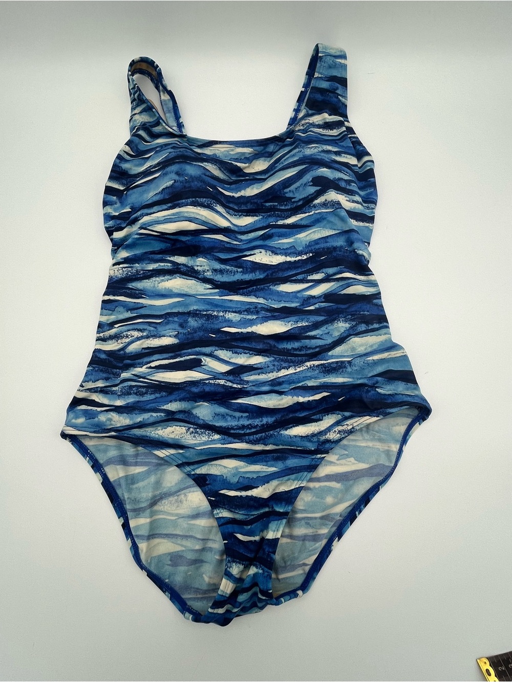 L.L. Bean Blue Wave-Pattern women’s One-Piece bathing Swimsuit UPF 50 Size 10